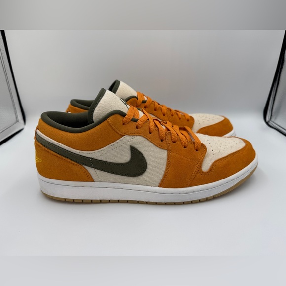 Nike Men’s Air Jordan 1 Low SE 'Light Curry', SIZE: 11.5 - Picture 8 of 15